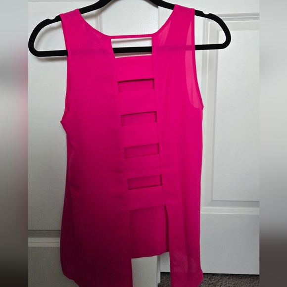 Express Tank Top - Picture 2 of 2